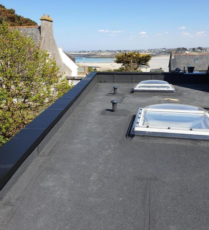 Montage toiture-terrasse à Plouguin